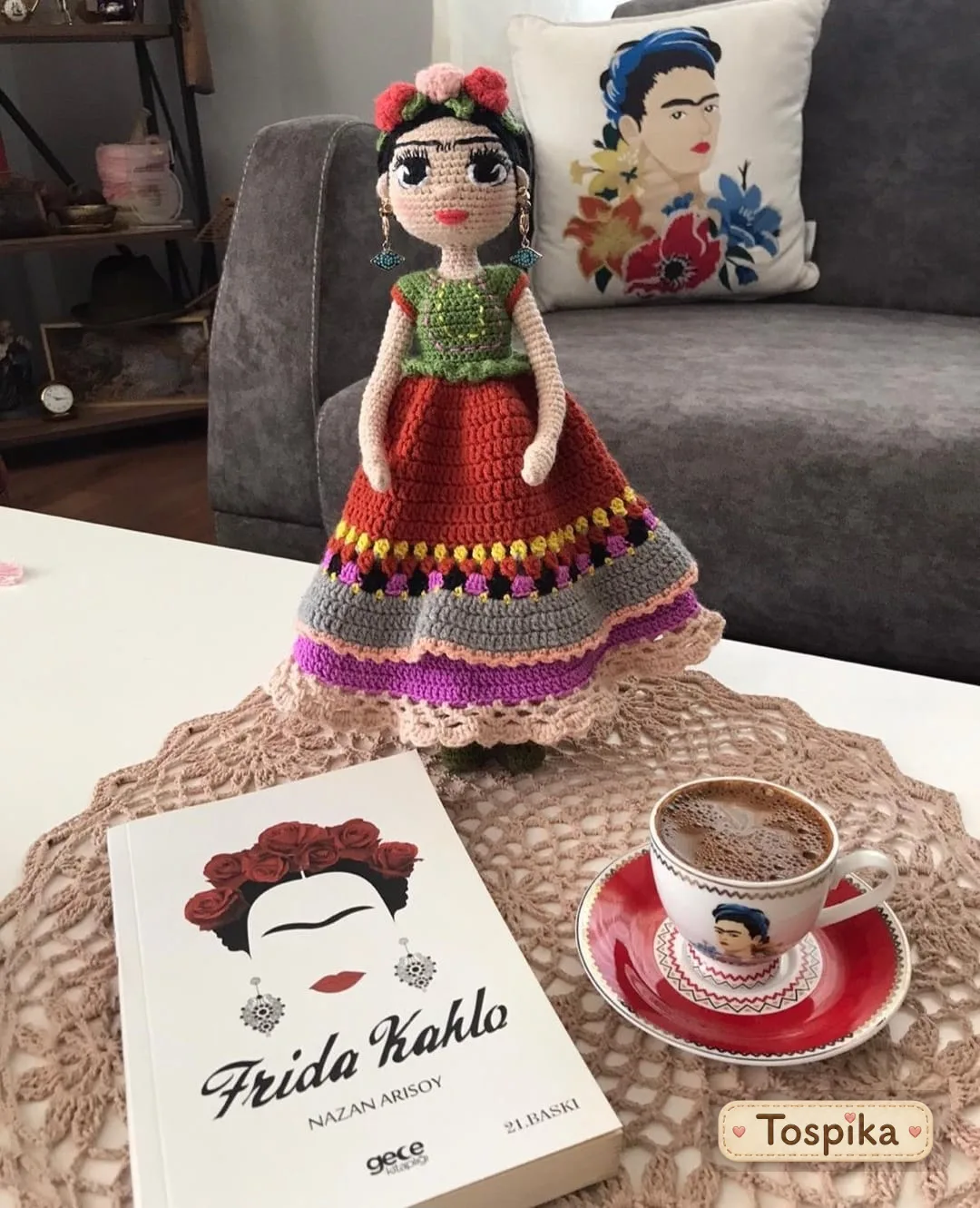 Frida Kahlo Amigurumi Bebek