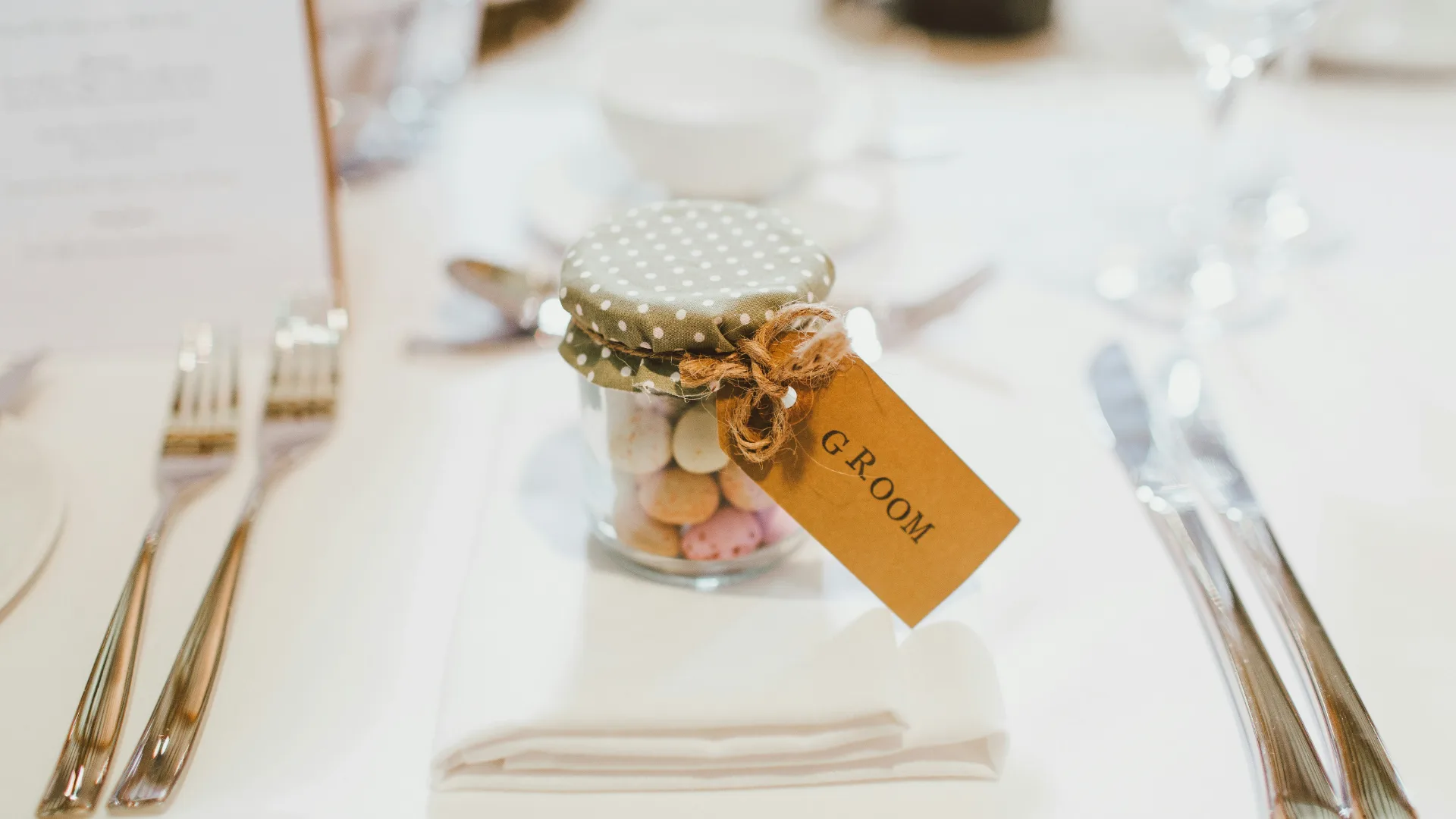 Personalisierte Hochzeitsmandeln und Erinnerungsstücke